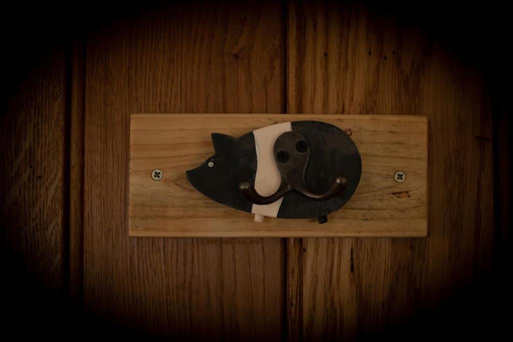 Вилла The Piggery Cowfold Экстерьер фото